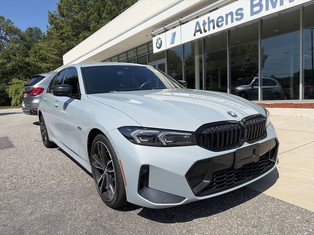 Used 2023 BMW 330e xDrive w/ M Sport Package AWD/4WD image 1
