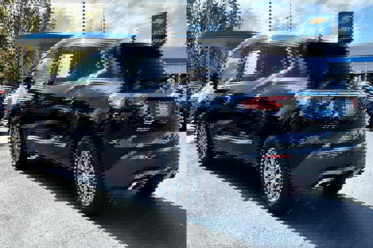 Certified 2023 Buick Enclave Essence w/ LPO, Floor Liner Package image 3