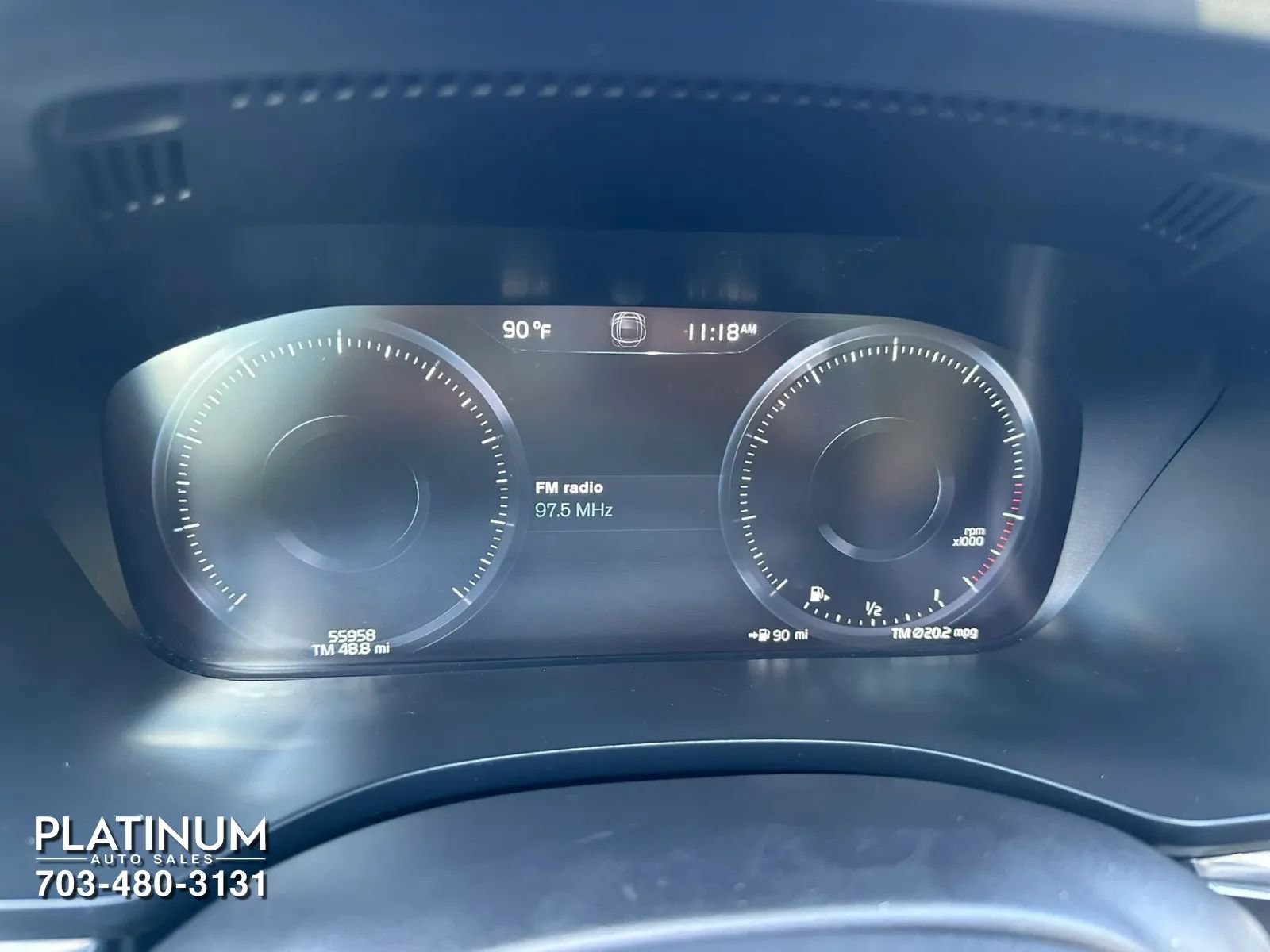 Used 2019 Volvo XC60 T5 Momentum w/ Multimedia Package AWD/4WD image 8