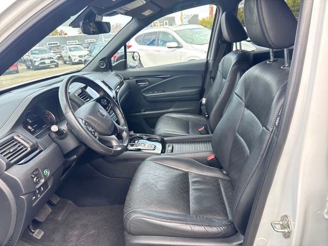 Certified 2019 Honda Passport Touring image 3