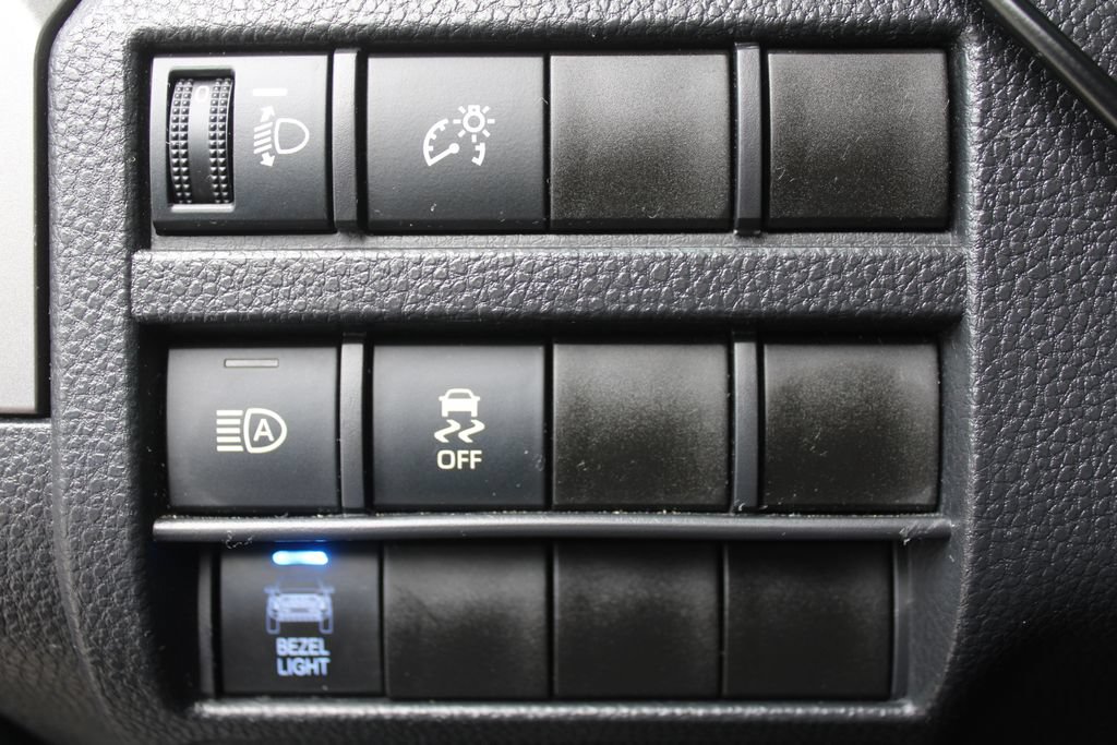 Used 2024 Toyota Tacoma TRD Sport AWD/4WD image 31