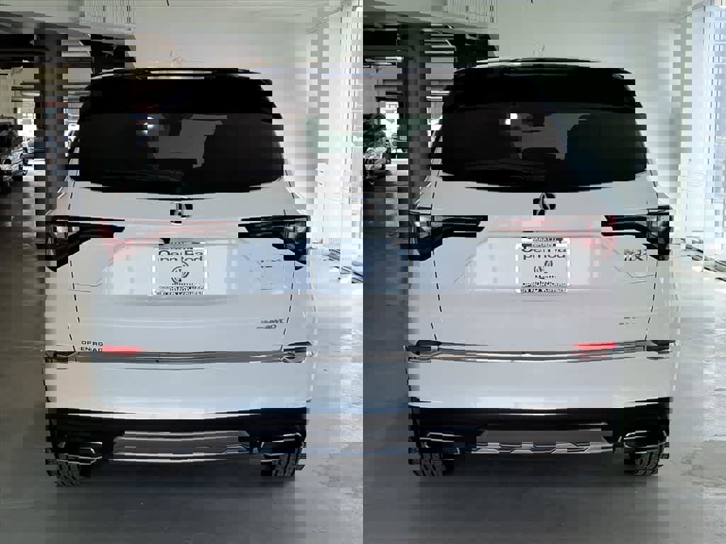 Used 2025 Acura MDX SH-AWD image 5