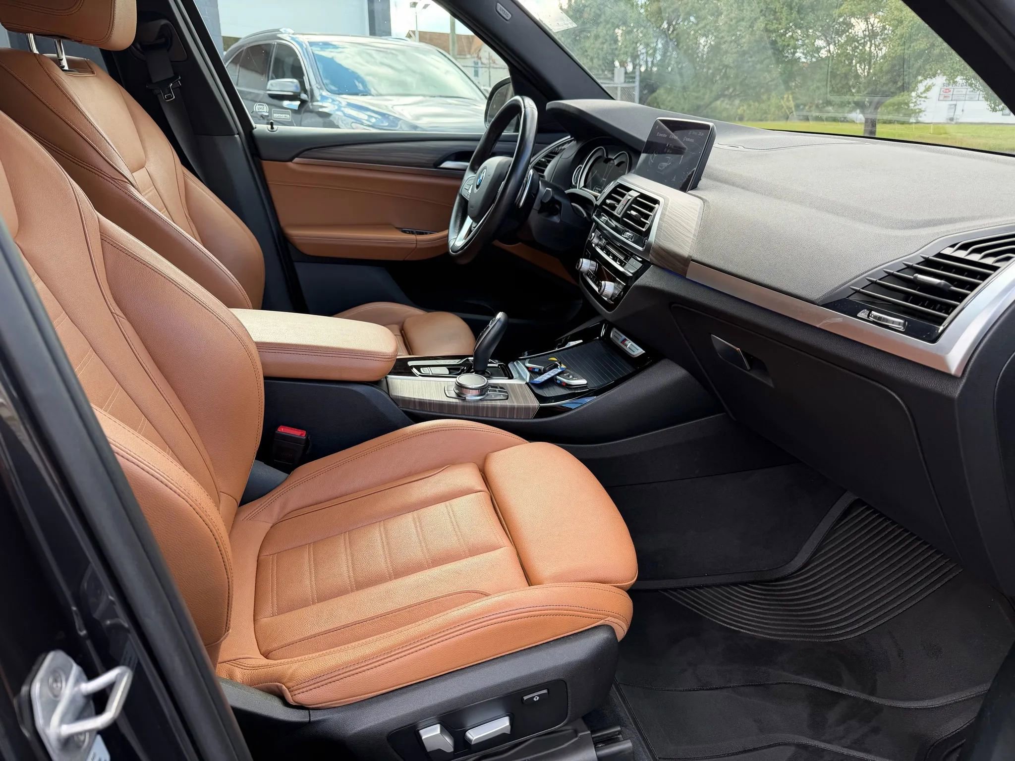 Used 2018 BMW X3 M40i w/ Premium Package Essential image 20