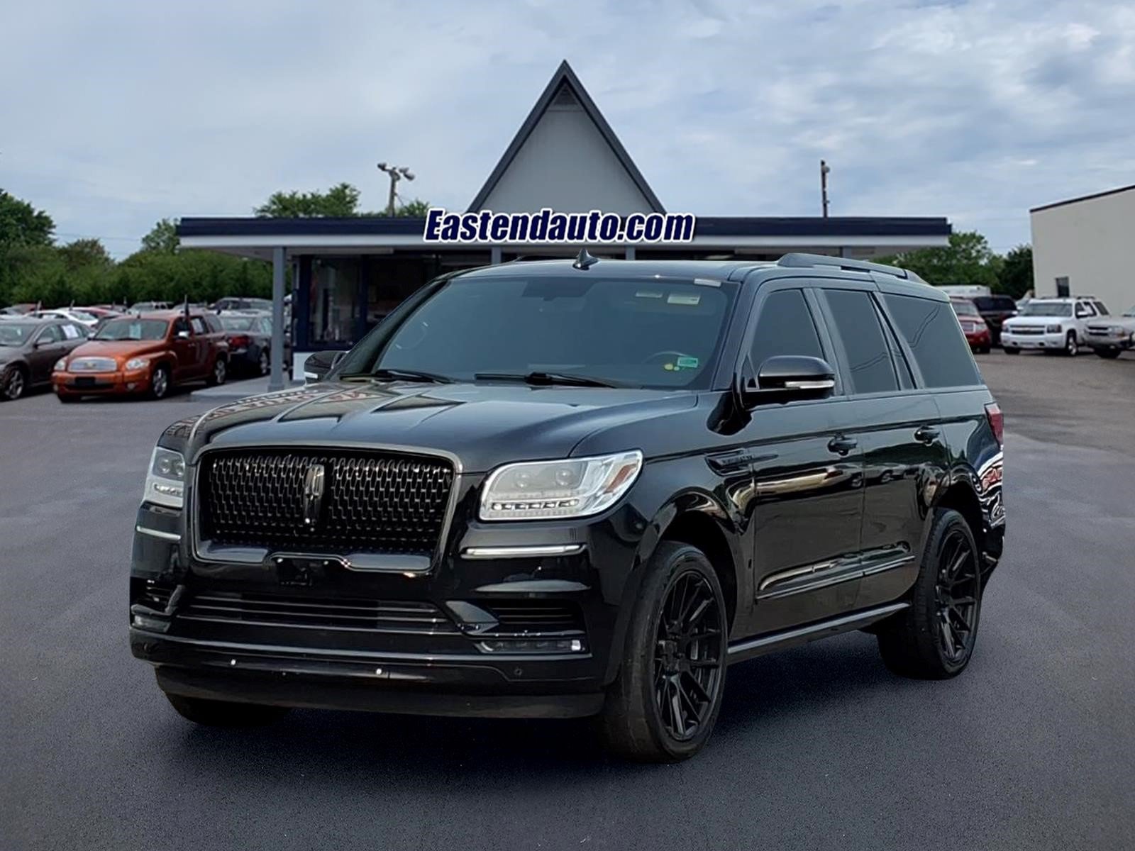 Used 2018 Lincoln Navigator Reserve AWD/4WD image 1