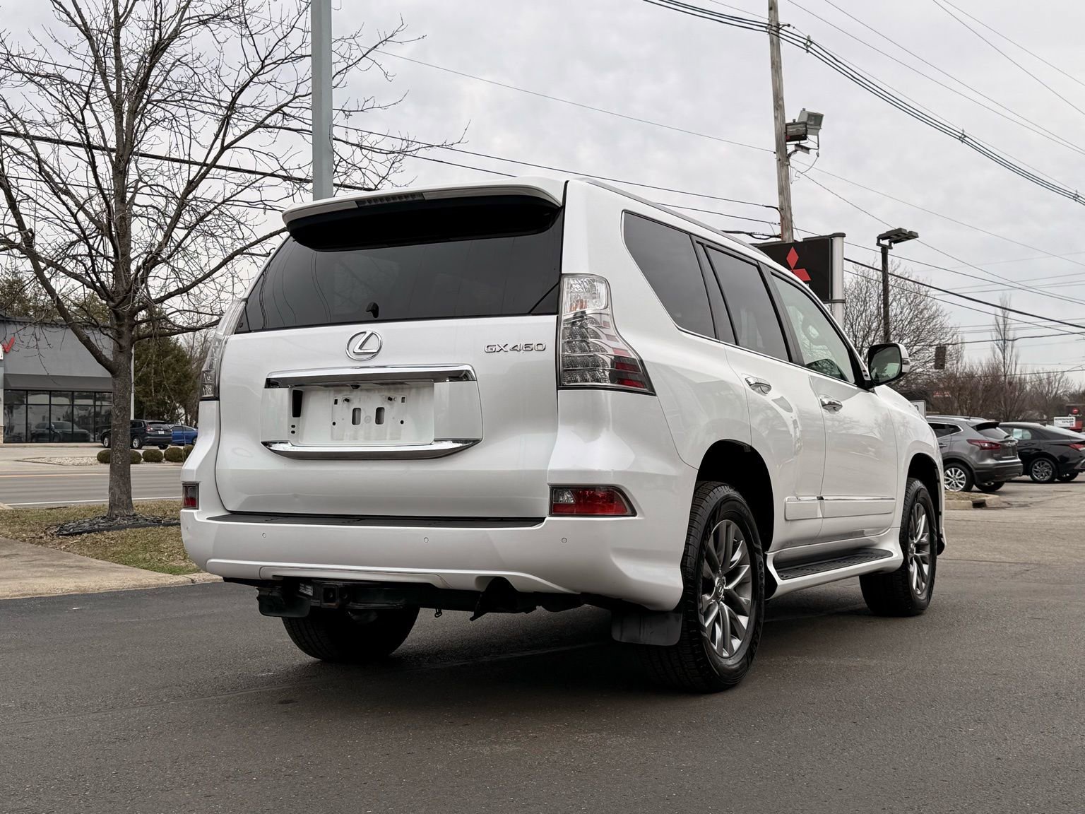 Used 2016 Lexus GX 460 Luxury w/ Preferred Accessory Package image 4