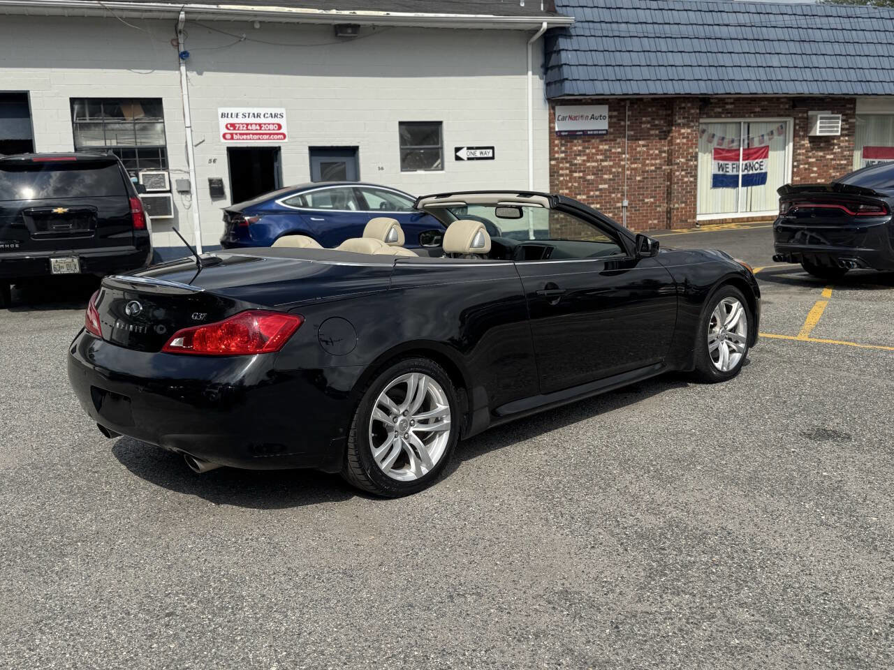 Used 2010 INFINITI G37 Base 2dr Convertible w/ Premium Pkg image 13