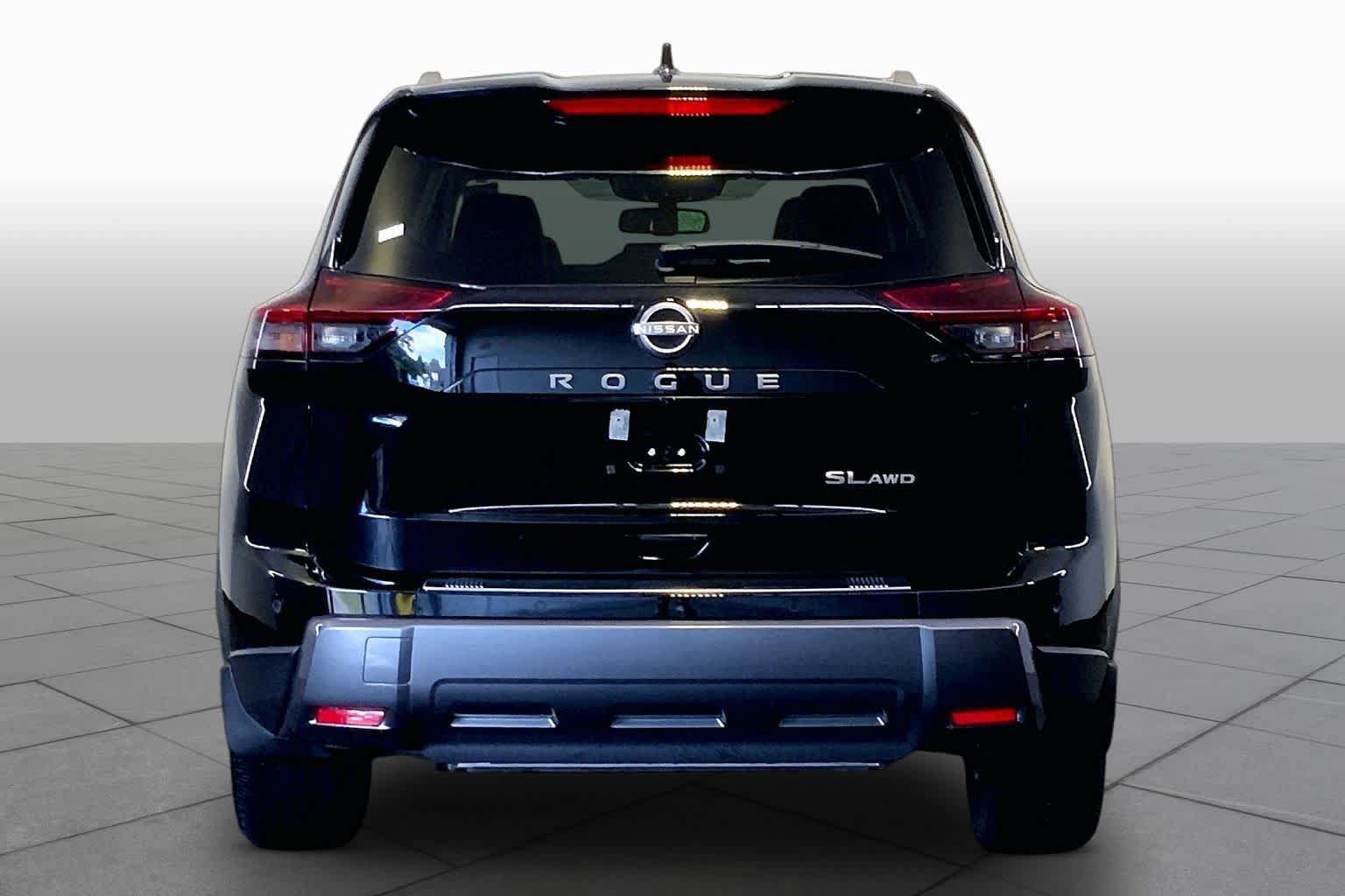 Used 2024 Nissan Rogue SL AWD/4WD image 5