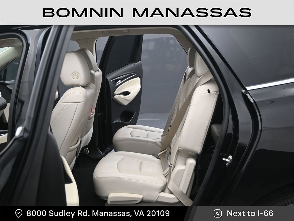 Used 2023 Buick Enclave Essence image 12