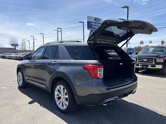 Certified 2022 Ford Explorer Platinum w/ Equipment Group 601A image 17