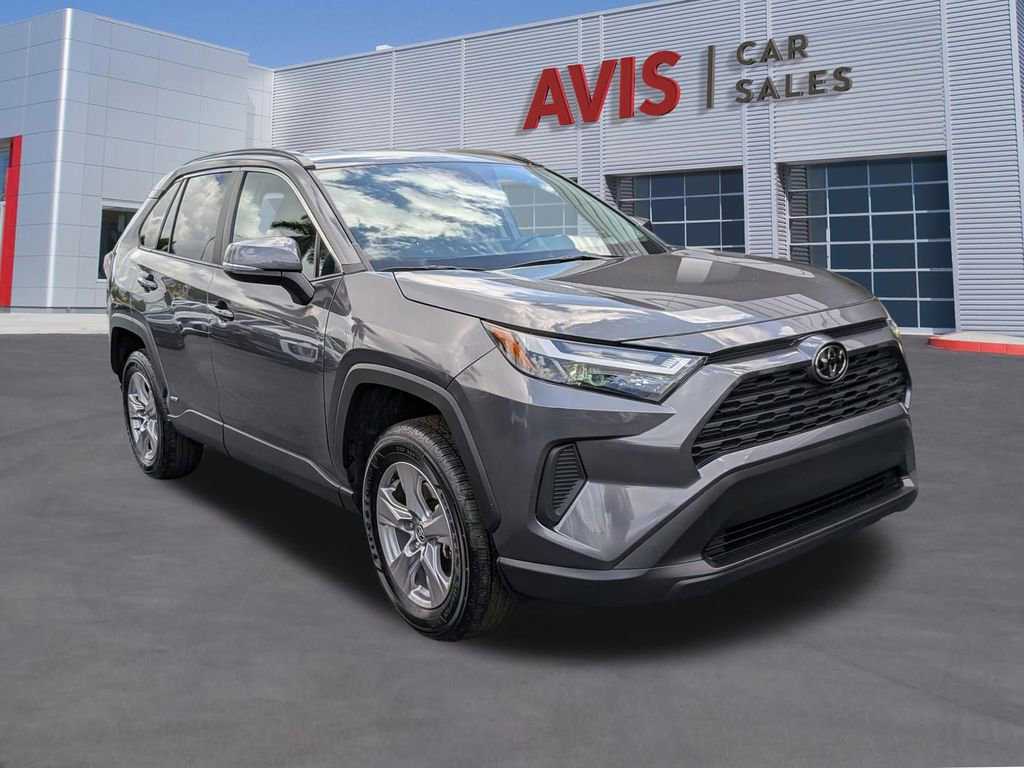 Used 2025 Toyota RAV4 XLE image 3