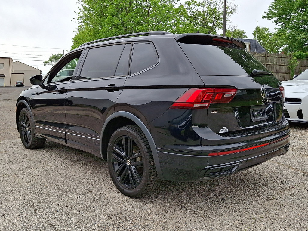 Used 2022 Volkswagen Tiguan SE R-Line AWD/4WD image 3