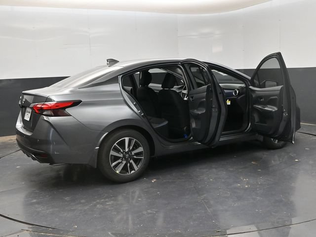 New 2025 Nissan Versa SV w/ Trunk Package FWD image 31
