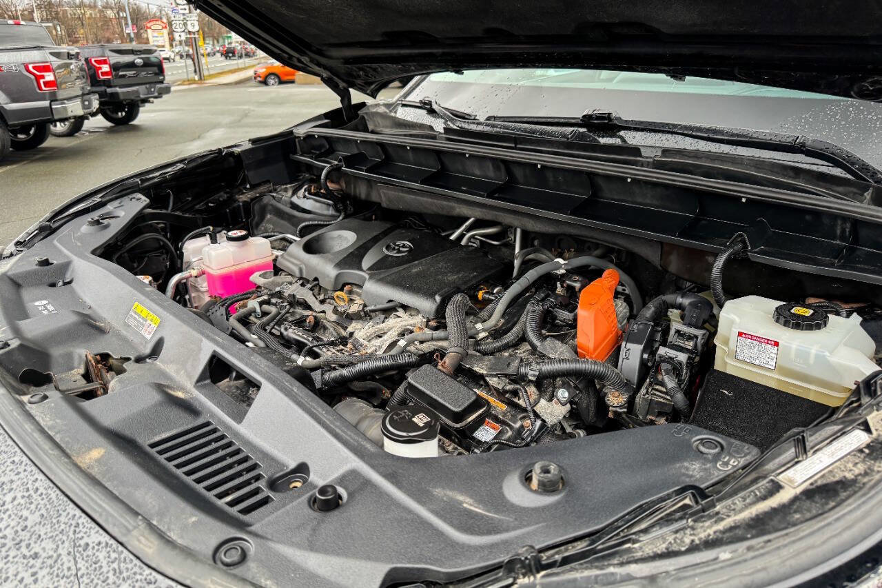 Used 2020 Toyota Highlander LE image 36
