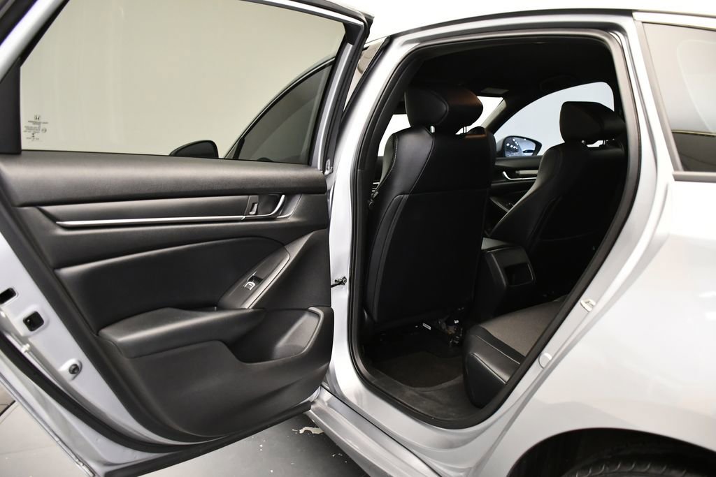 Used 2018 Honda Accord Sport image 38
