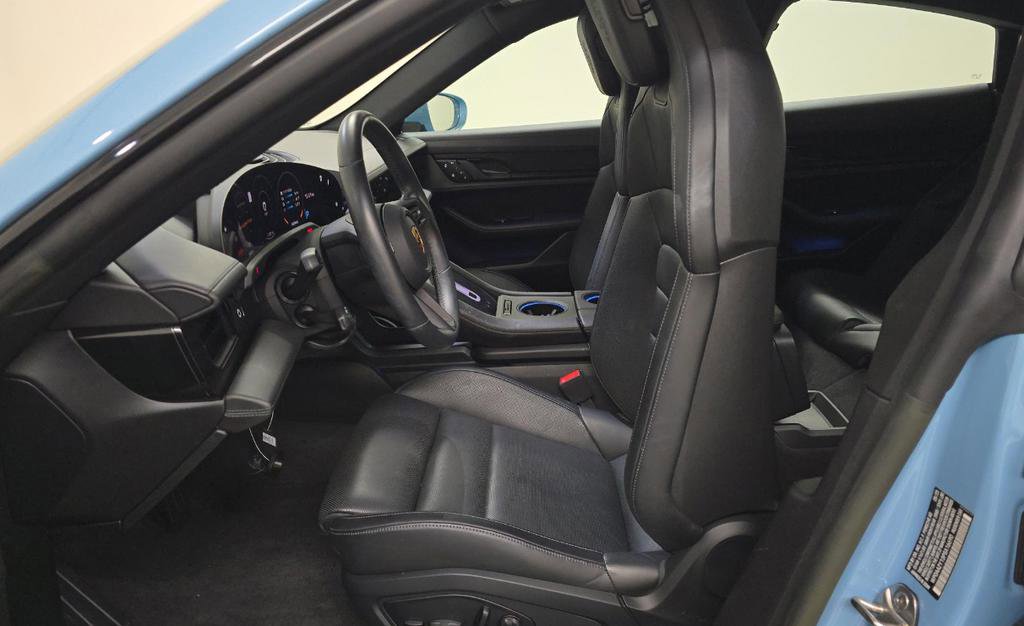 Used 2023 Porsche Taycan w/ Premium Package image 6