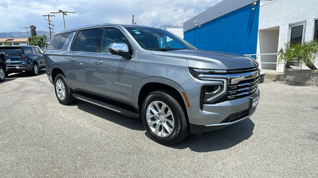 Used 2026 Chevrolet Suburban Premier AWD/4WD image 33