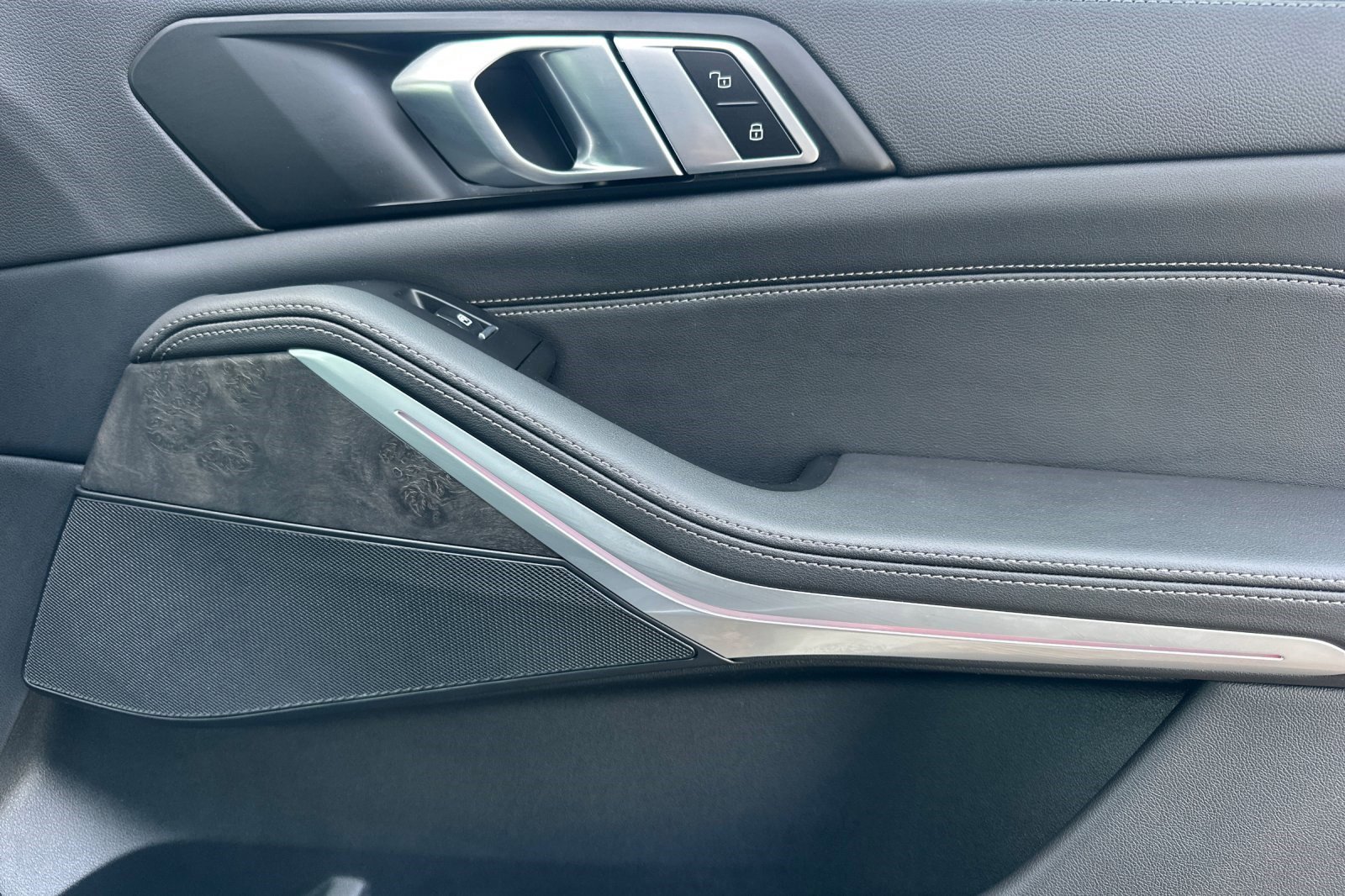 Certified 2023 BMW X5 sDrive40i w/ Climate Comfort Package image 21