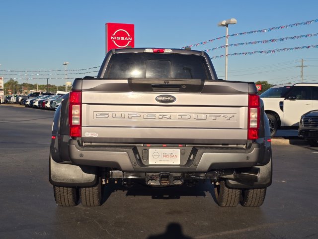 Used 2021 Ford F350 Lariat w/ Lariat Ultimate Package AWD/4WD image 4