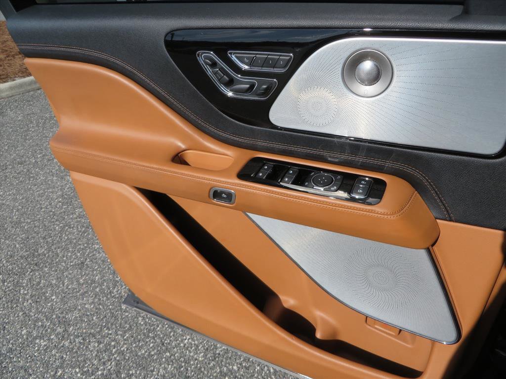 Used 2020 Lincoln Aviator Black Label image 27