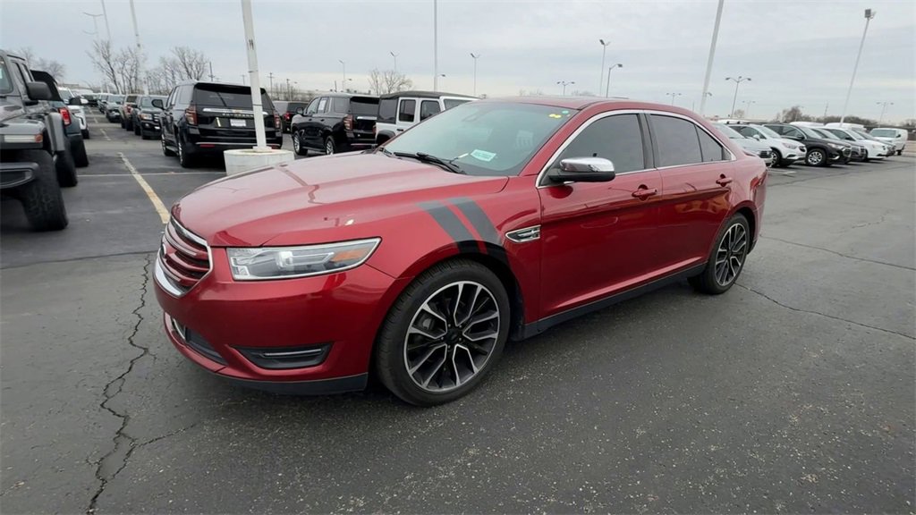 Used 2019 Ford Taurus Limited image 4