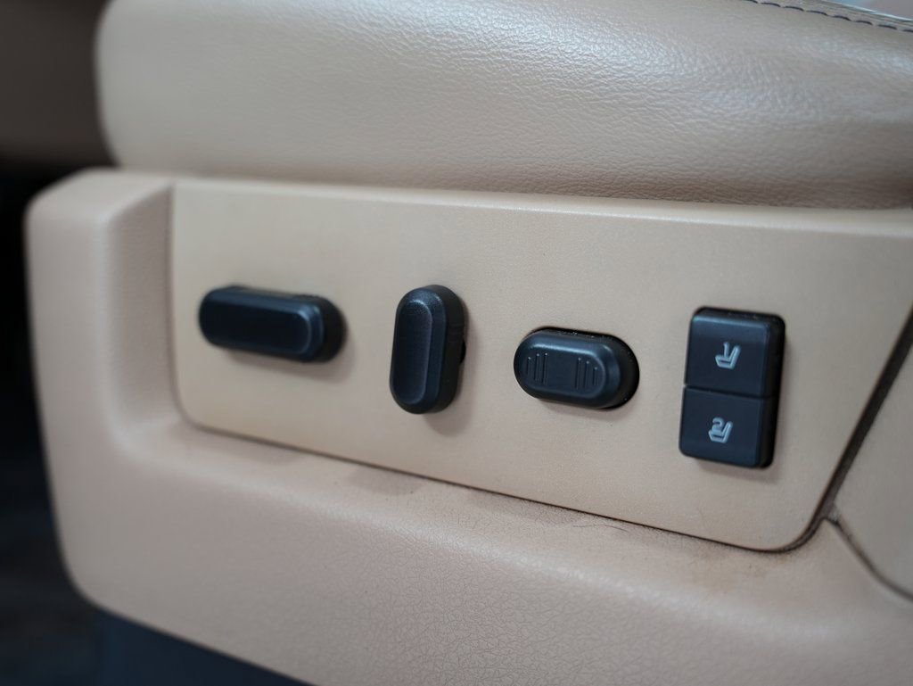 Used 2014 Ford F150 Lariat w/ Lariat Chrome Package RWD image 45