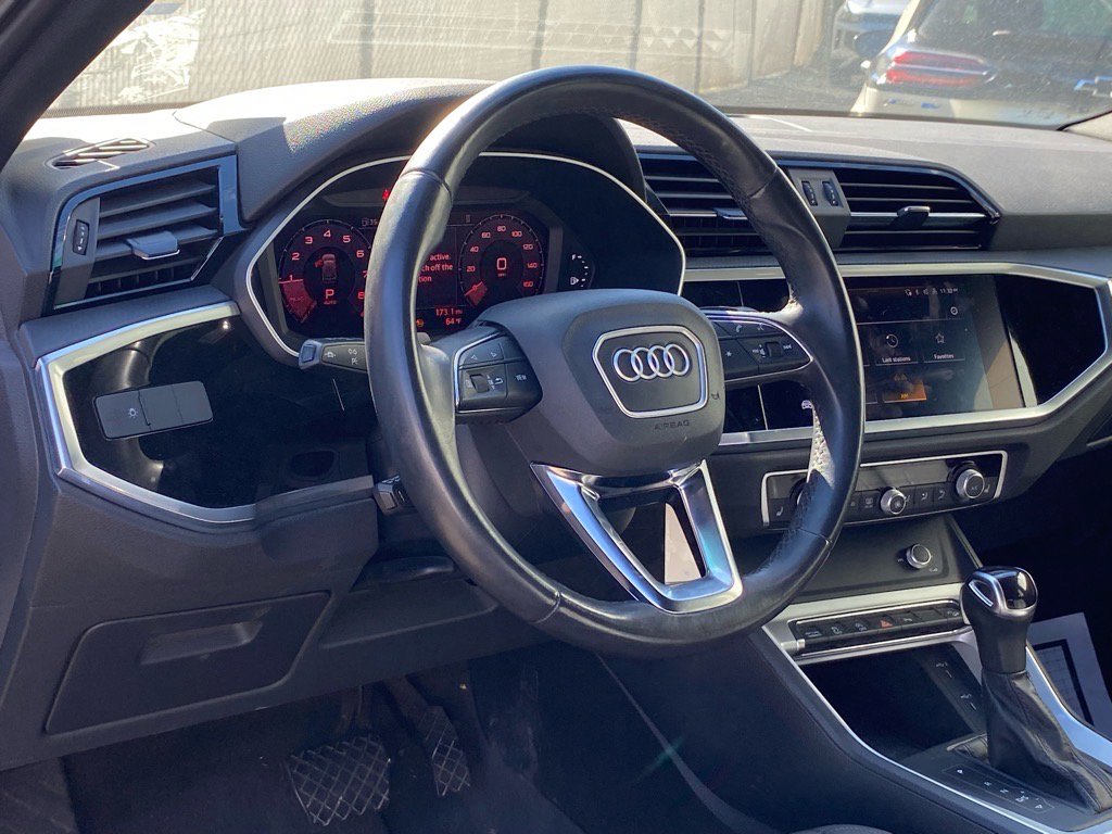 Used 2022 Audi Q3 2.0T Premium image 8