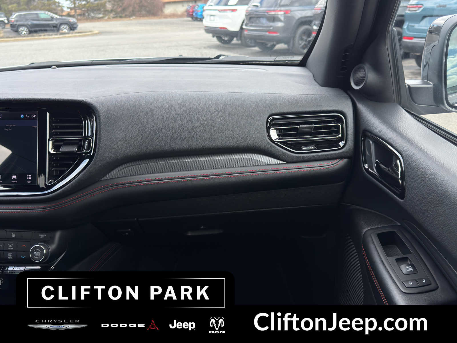 Certified 2025 Dodge Durango GT image 25