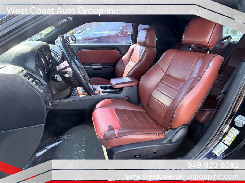 Used 2012 Dodge Challenger R/T RWD image 9