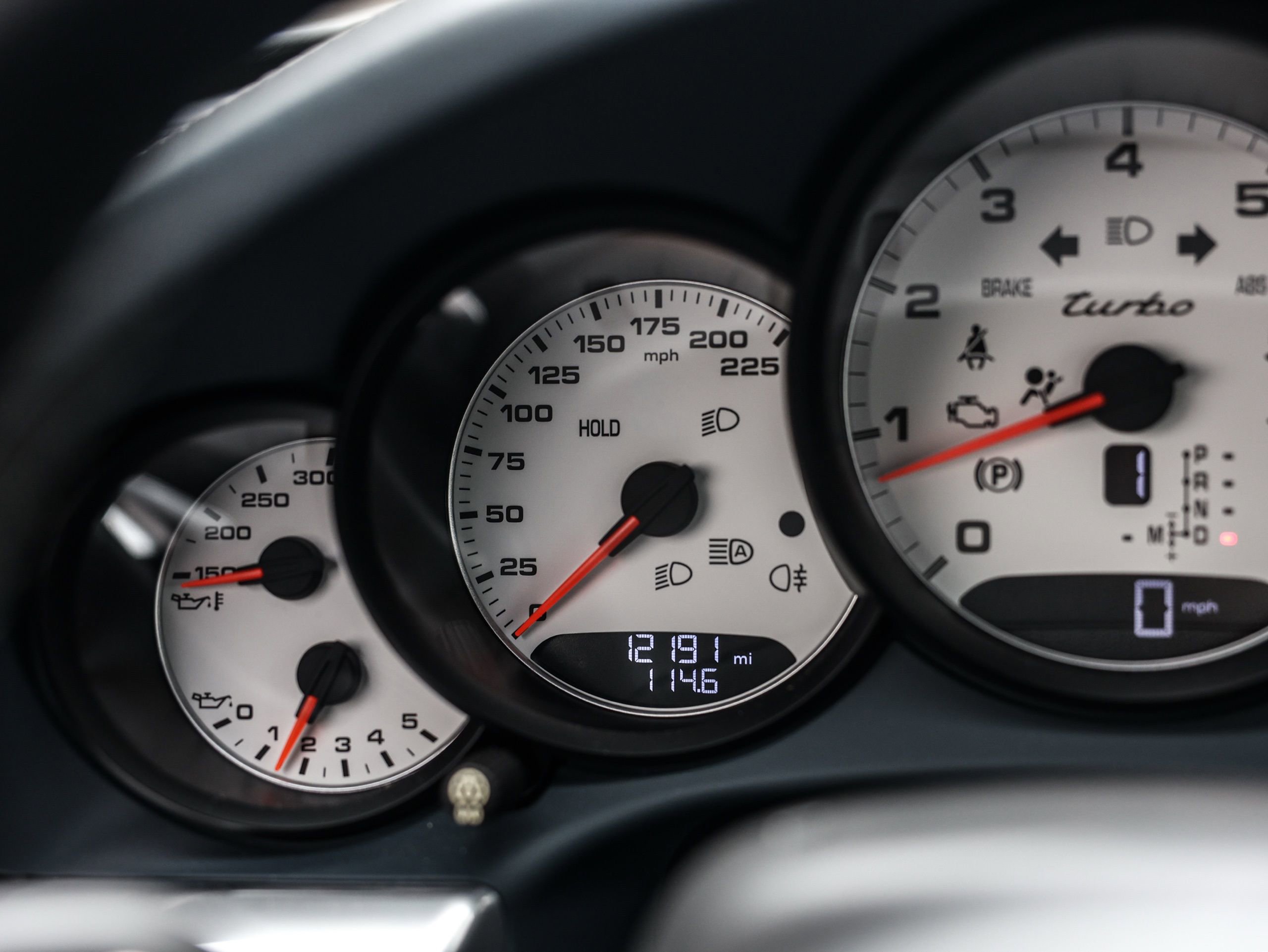 Used 2018 Porsche 911 Turbo image 5