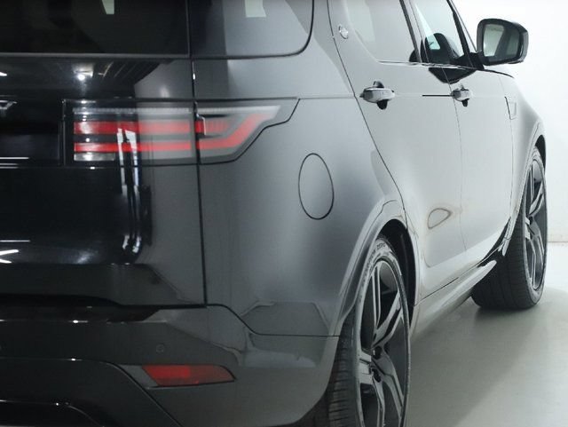 Used 2025 Land Rover Discovery Dynamic SE AWD/4WD image 8