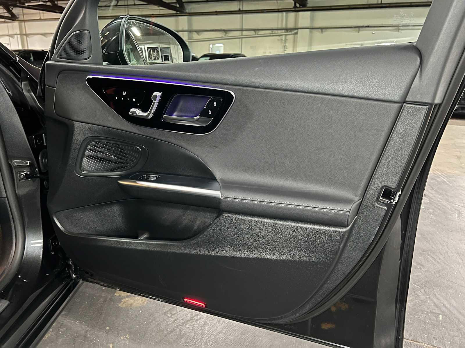 Used 2025 Mercedes-Benz C 300 4MATIC Sedan image 11