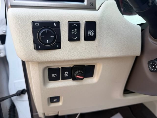 Used 2019 Lexus GX 460 Premium w/ Premium Package AWD/4WD image 16