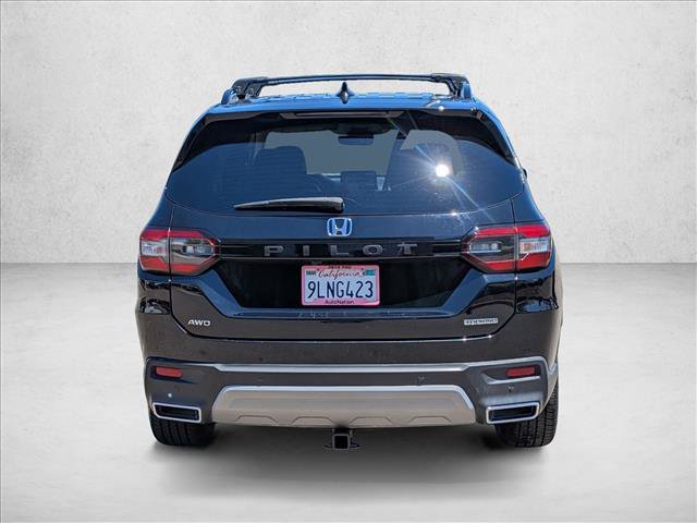 Used 2024 Honda Pilot Touring image 7