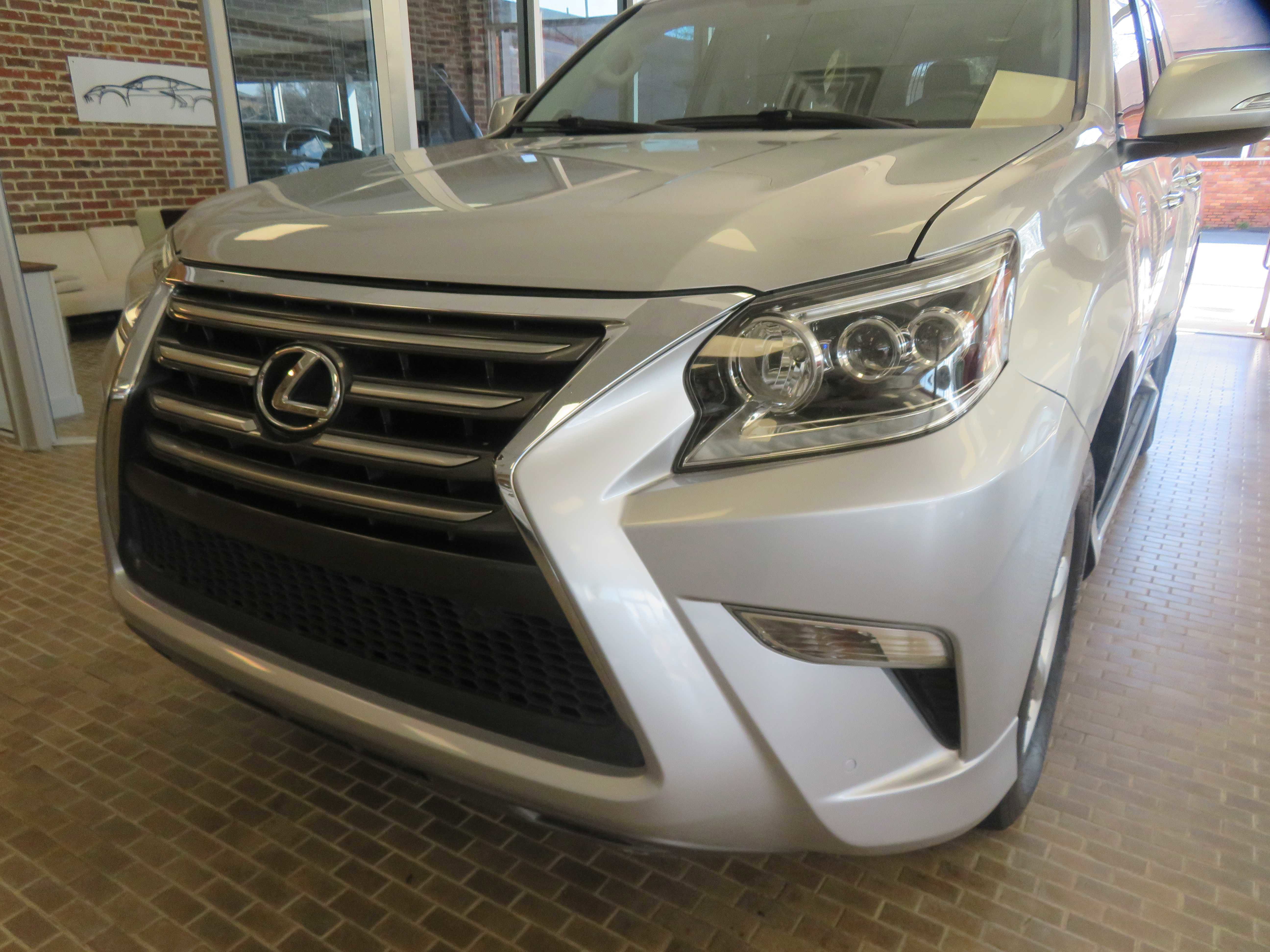 Used 2017 Lexus GX 460 w/ Navigation Package image 59