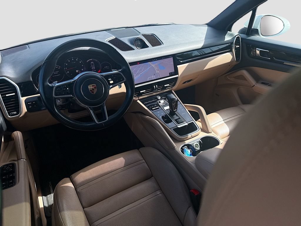 Used 2021 Porsche Cayenne AWD/4WD image 25