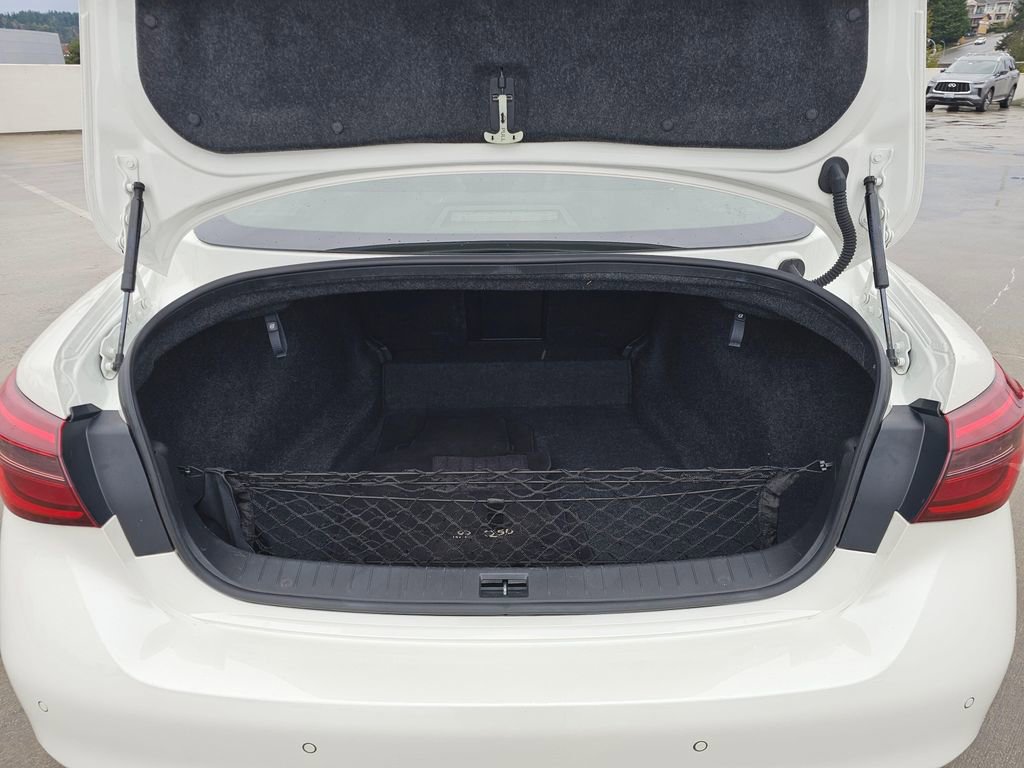 Used 2021 INFINITI Q50 Sensory image 17