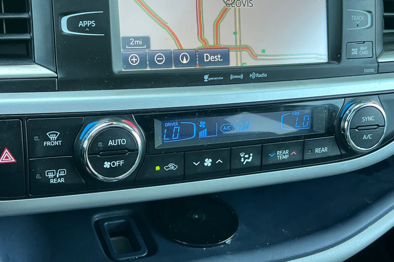 Used 2019 Toyota Highlander XLE FWD image 22