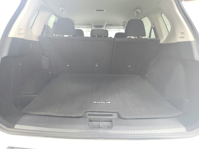 Used 2025 Nissan Rogue SV FWD image 39