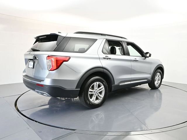 Used 2023 Ford Explorer XLT w/ Equipment Group 202A image 7