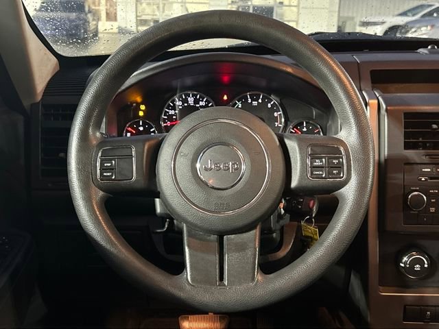 Used 2012 Jeep Liberty Sport image 20