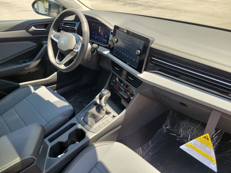 New 2026 Volkswagen Jetta SE FWD image 28