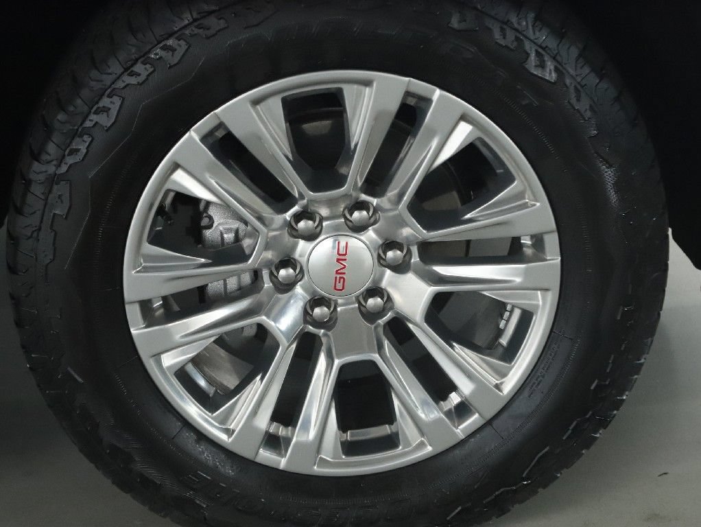Used 2023 GMC Sierra 1500 Denali w/ Technology Package AWD/4WD image 10