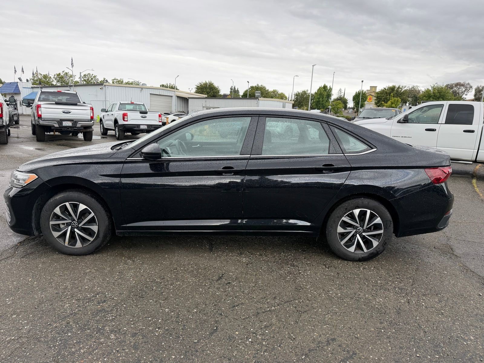 Used 2024 Volkswagen Jetta S FWD image 2