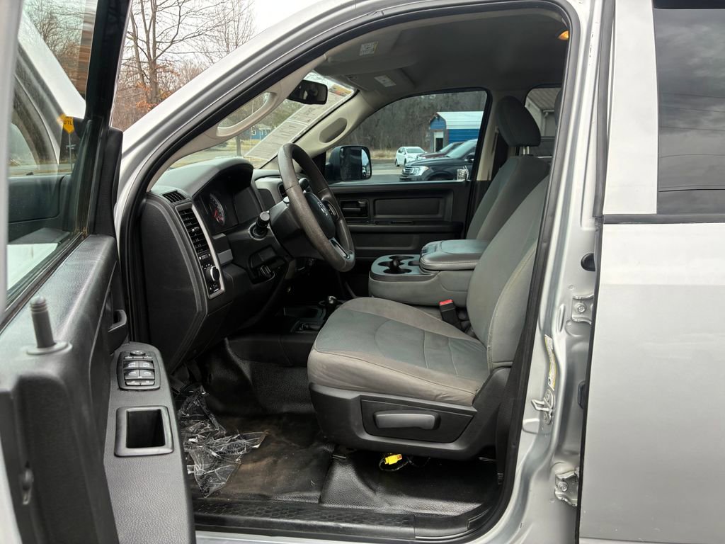 Used 2018 RAM 2500 Tradesman w/ Chrome Appearance Group AWD/4WD image 34