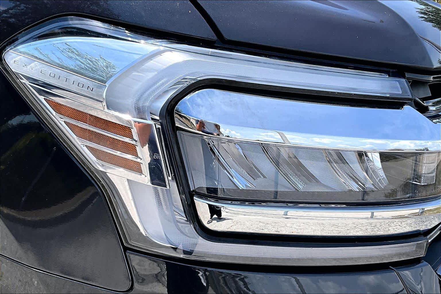 Used 2024 Ford Expedition Max Limited AWD/4WD image 28