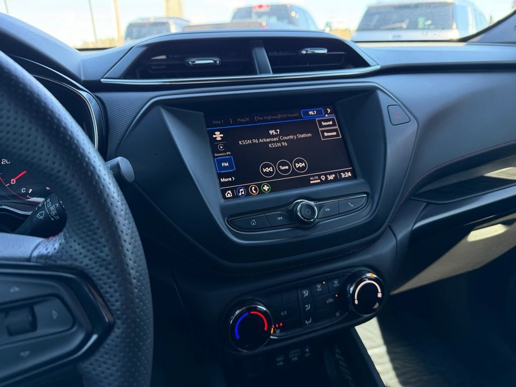 Used 2022 Chevrolet TrailBlazer RS w/ Driver Confidence Package image 18