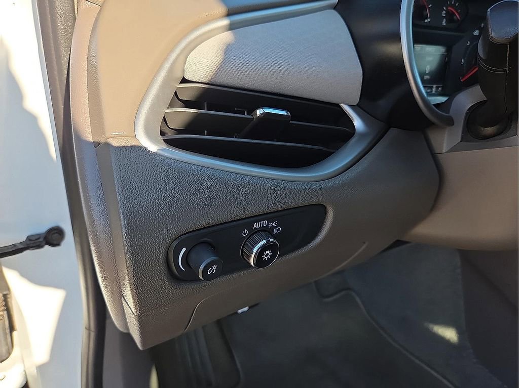 Used 2022 Chevrolet Malibu LT image 14