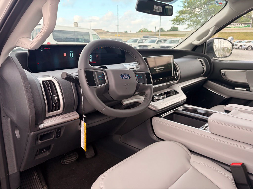 New 2026 Ford Expedition Active RWD image 12
