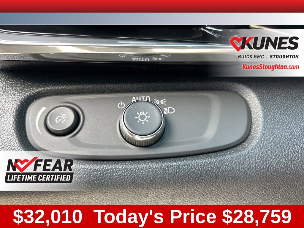 New 2025 Buick Envista Avenir image 22