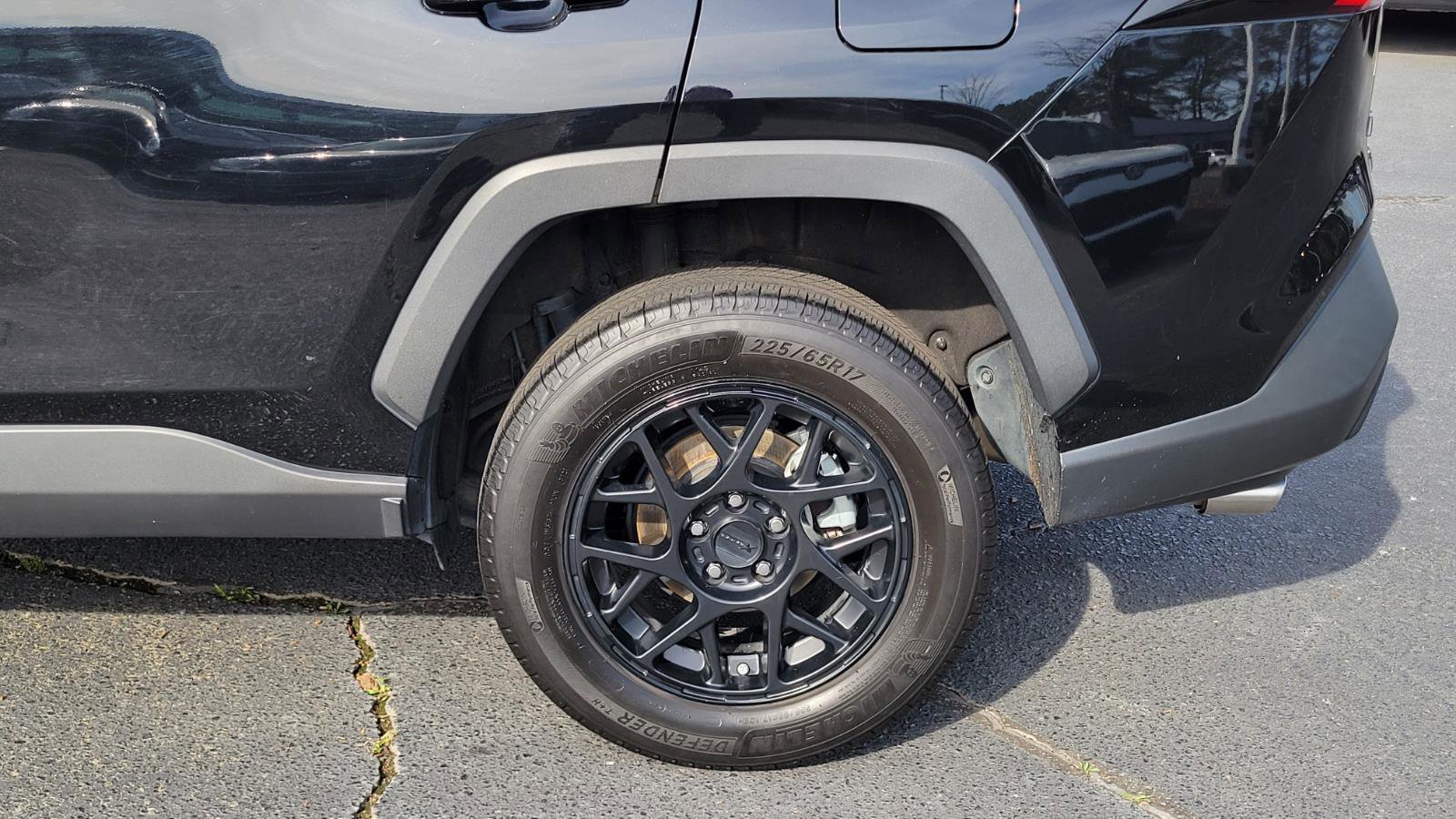 Used 2023 Toyota RAV4 XLE w/ Convenience Package image 13